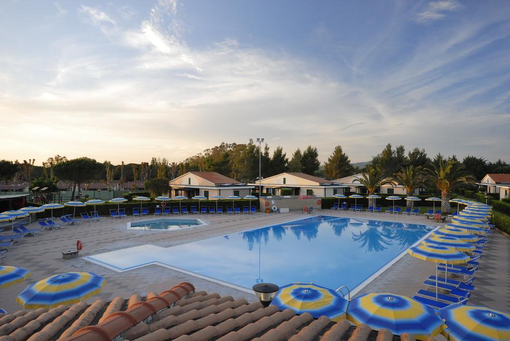 La Cecinella Apartments Marina di Cecina Ngoại thất bức ảnh