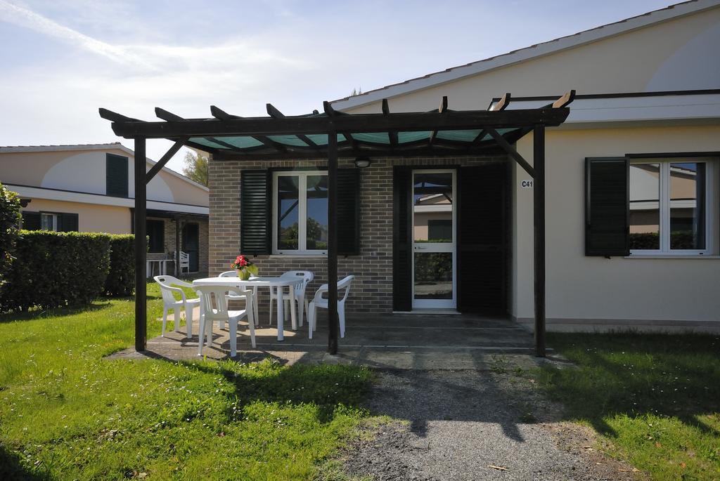 La Cecinella Apartments Marina di Cecina Ngoại thất bức ảnh